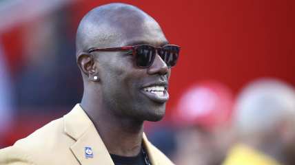 Terrell Owens says man he punched at CVS threatened him, fan